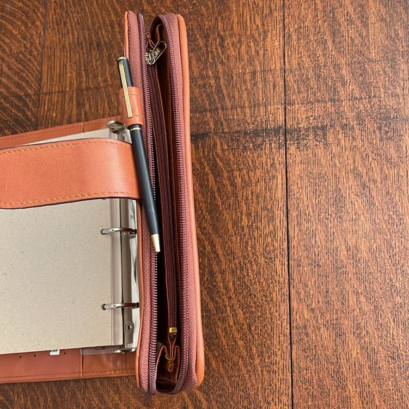 Vintage Dooney & Bourke Advantage Organizer - Picture 11 of 12